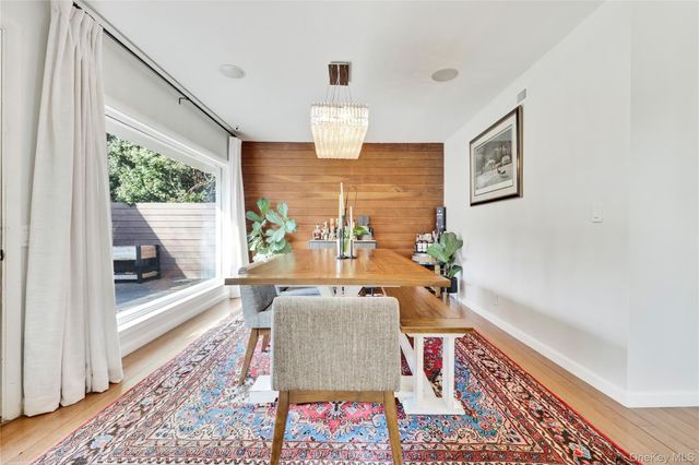 41 Erick Avenue, Hewlett, NY 11557