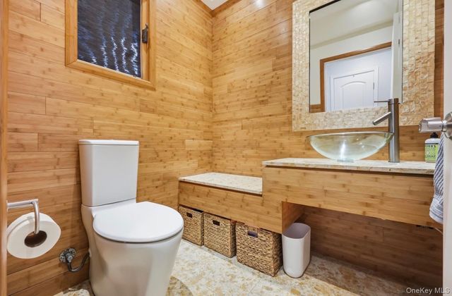 41 Erick Avenue, Hewlett, NY 11557