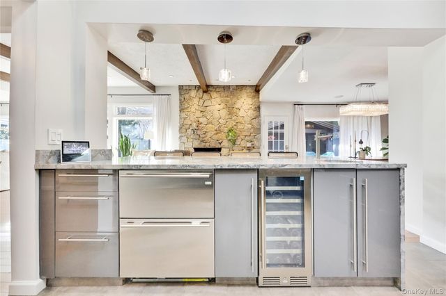 41 Erick Avenue, Hewlett, NY 11557