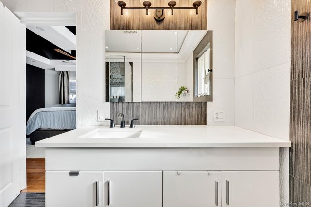 41 Erick Avenue, Hewlett, NY 11557