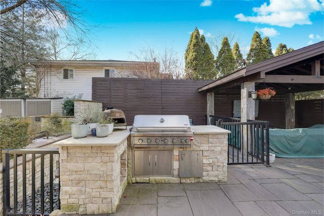 41 Erick Avenue, Hewlett, NY 11557