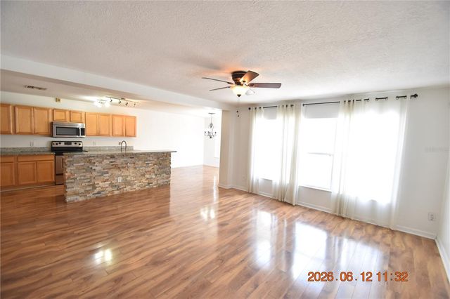 10924 SUBTLE TRAIL DRIVE, Riverview, FL 33579