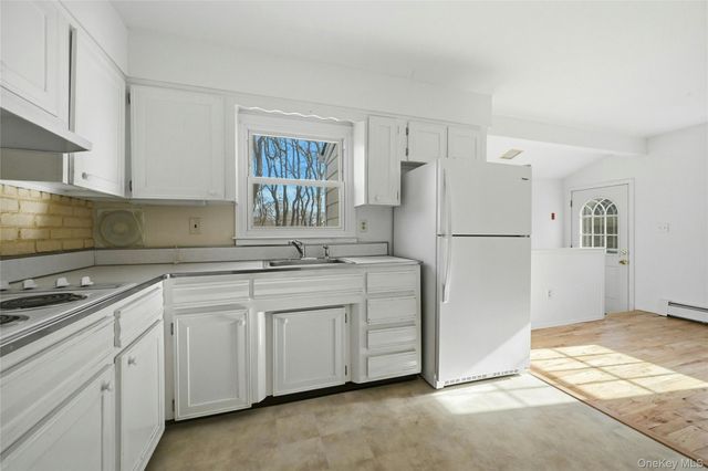 23 Amagansett Drive, Sound Beach, NY 11789