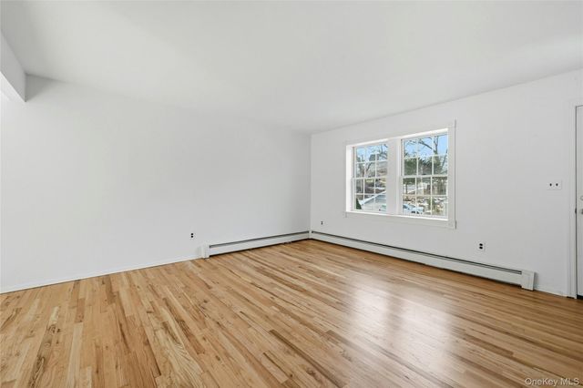 23 Amagansett Drive, Sound Beach, NY 11789