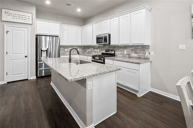 6327 Spartan Drive, College Station, TX 77845