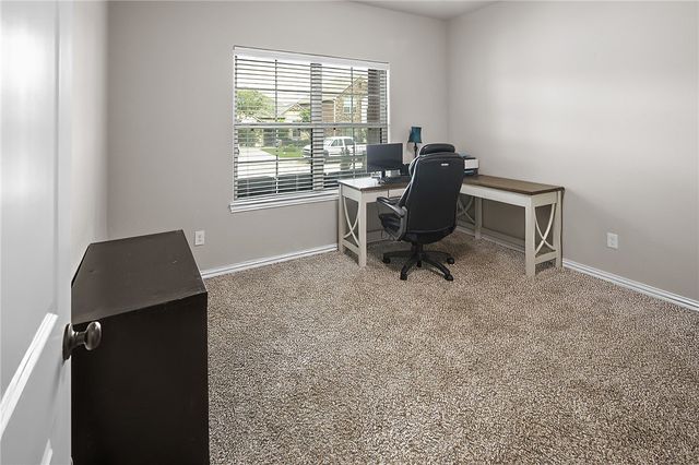 6327 Spartan Drive, College Station, TX 77845