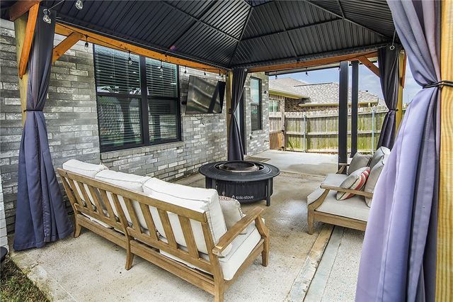 6327 Spartan Drive, College Station, TX 77845