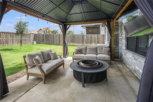 6327 Spartan Drive, College Station, TX 77845