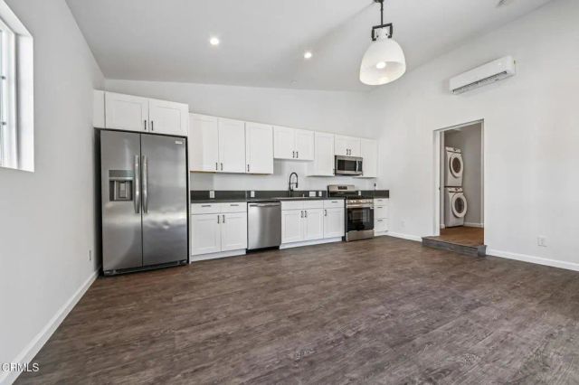 6003 N Muscatel Avenue B, Temple City, CA 91775