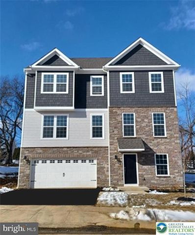 114 Winding Road, Forks Twp, PA 18040