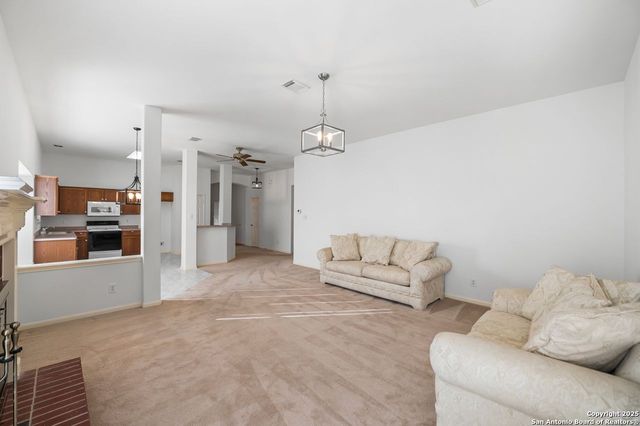 13102 Stoney Creek, Universal City, TX 78148