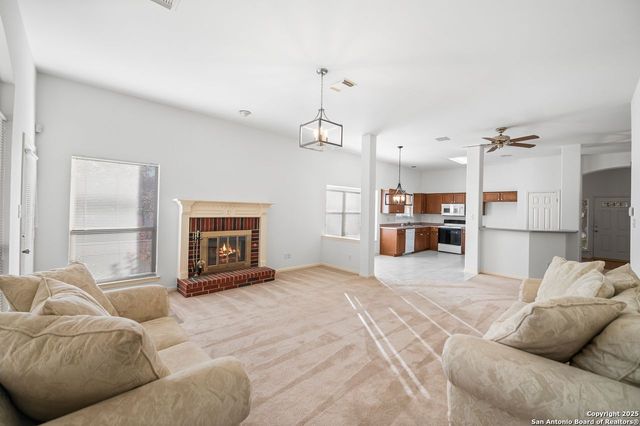 13102 Stoney Creek, Universal City, TX 78148