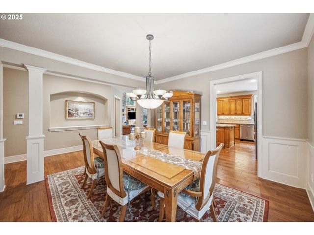 13932 SUNDELEAF Dr, Lake Oswego, OR 97034