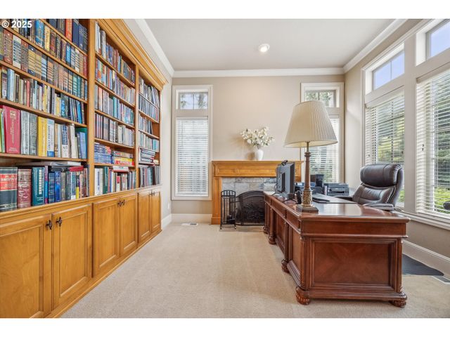 13932 SUNDELEAF Dr, Lake Oswego, OR 97034