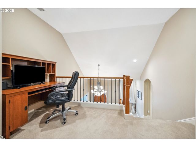13932 SUNDELEAF Dr, Lake Oswego, OR 97034