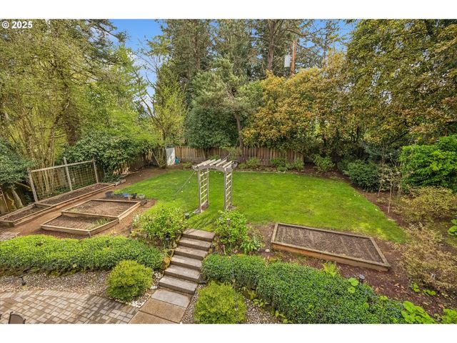 13932 SUNDELEAF Dr, Lake Oswego, OR 97034