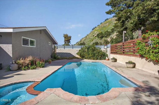 8994 Nye Road, Ventura, CA 93001