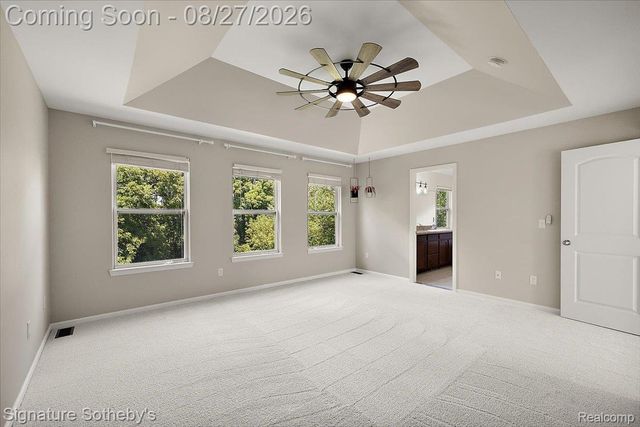 871 Wynstone Circle S, Oakland Charter Township, MI 48363