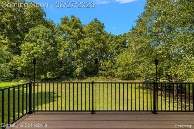 871 Wynstone Circle S, Oakland Charter Township, MI 48363