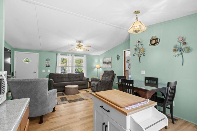 3254 Lyndon Dr., Little River, SC 29566