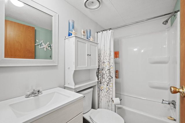 3254 Lyndon Dr., Little River, SC 29566