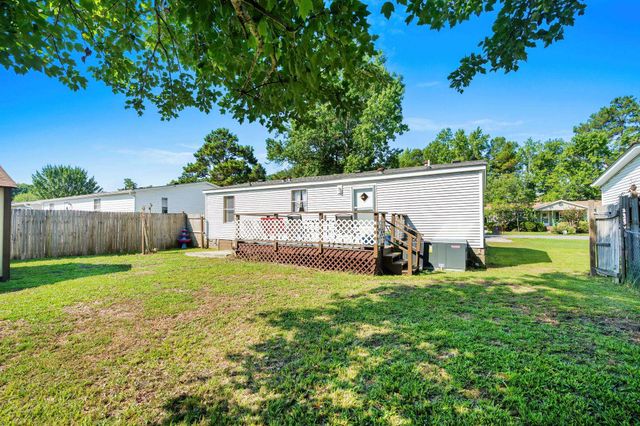 3254 Lyndon Dr., Little River, SC 29566