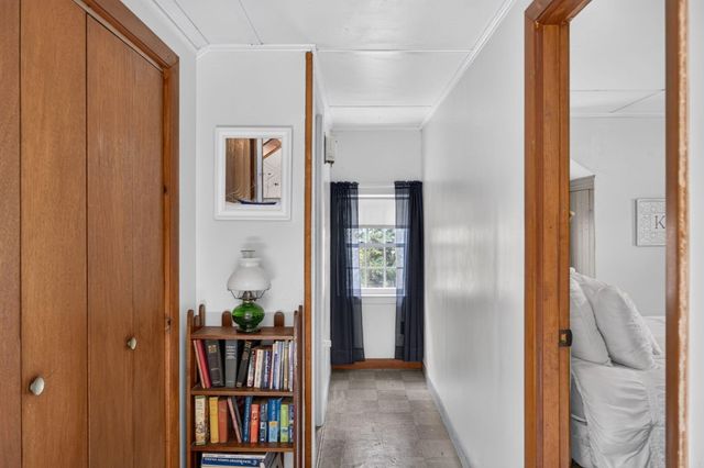 33 Horsefoot Rd, Dennis, MA 02638