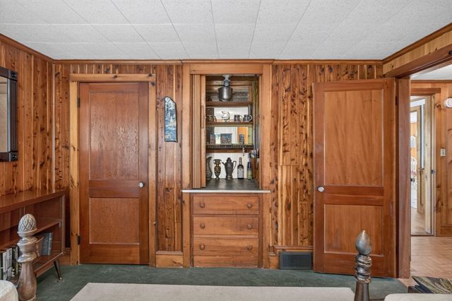33 Horsefoot Rd, Dennis, MA 02638