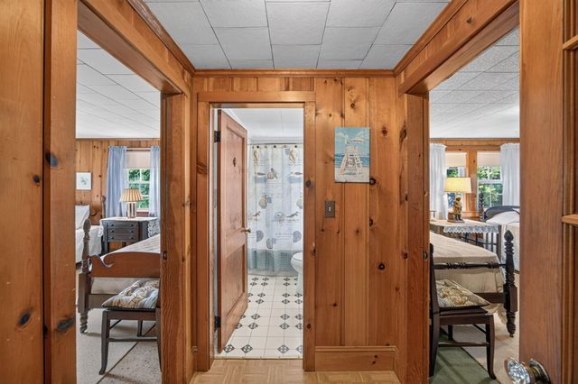 33 Horsefoot Rd, Dennis, MA 02638