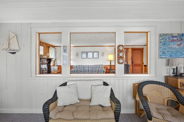 33 Horsefoot Rd, Dennis, MA 02638