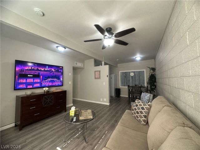 1312 East Saint Louis Avenue, Las Vegas, NV 89104