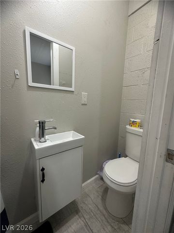 1312 East Saint Louis Avenue, Las Vegas, NV 89104