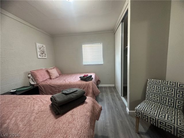 1312 East Saint Louis Avenue, Las Vegas, NV 89104