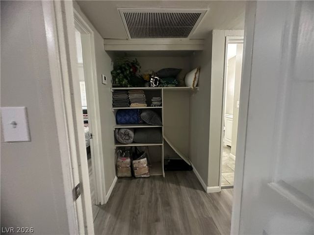 1312 East Saint Louis Avenue, Las Vegas, NV 89104