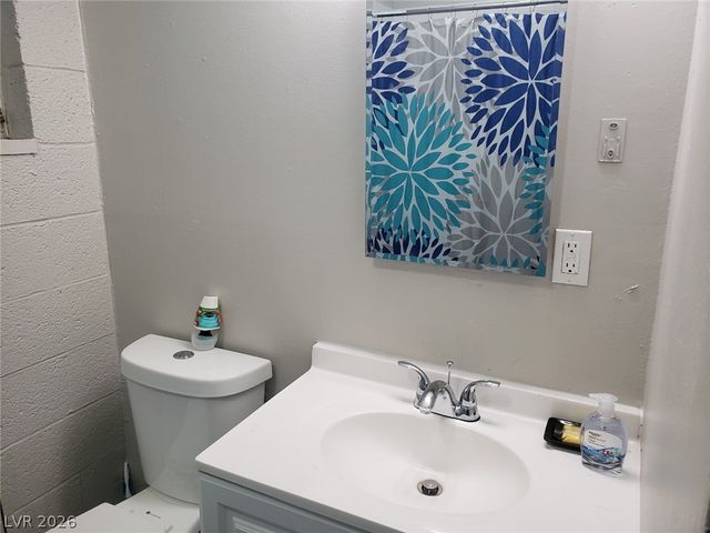 1312 East Saint Louis Avenue, Las Vegas, NV 89104