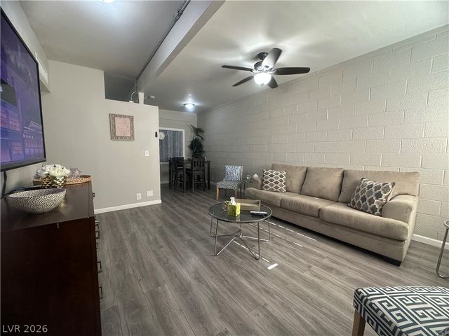 1312 East Saint Louis Avenue, Las Vegas, NV 89104