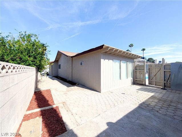 3667 Descanso Street, Las Vegas, NV 89121