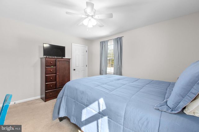 391 HOLLY CORNER RD, Fredericksburg, VA 22406