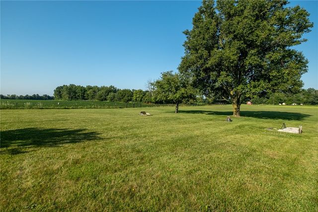 12284 Old Dayton Road, Brookville, OH 45309