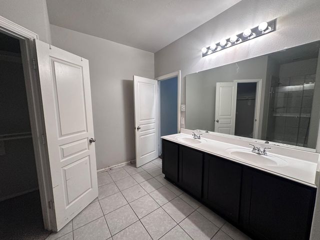 8218 Malago Point Drive, Cypress, TX 77433