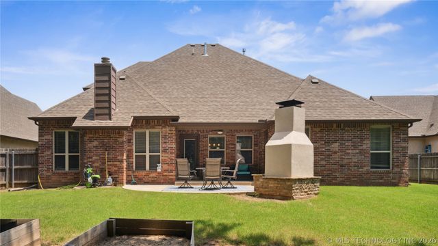 14338 S Hudson Avenue, Bixby, OK 74008