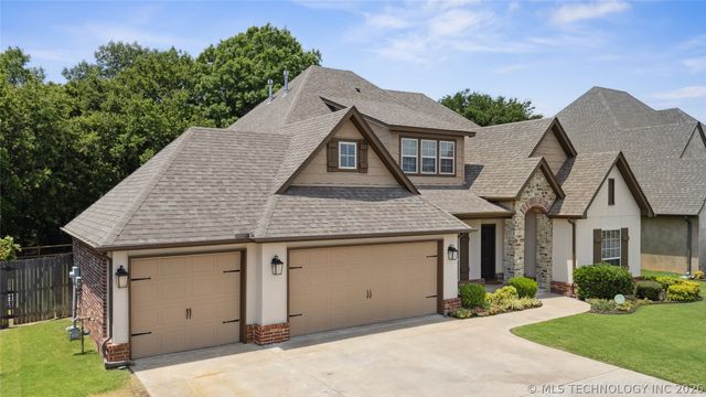 14338 S Hudson Avenue, Bixby, OK 74008