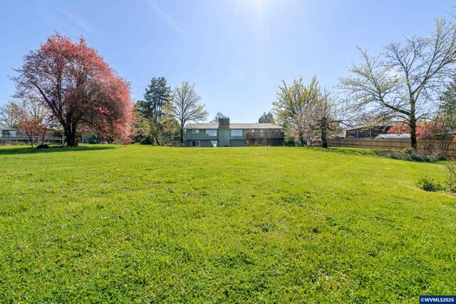 1047 Northview Ln NW, Albany, OR 97321