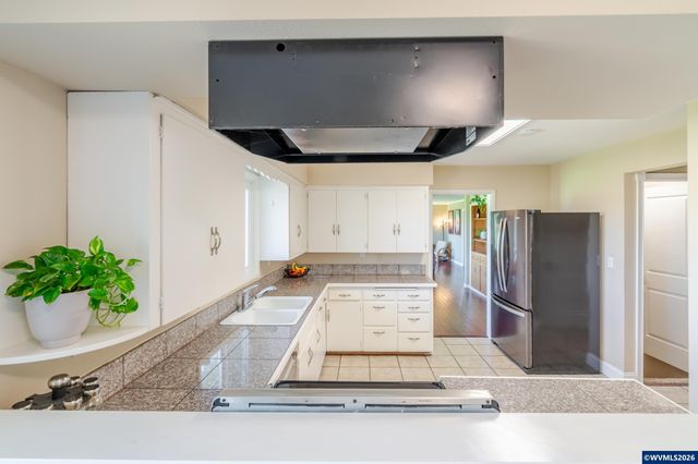 1047 Northview Ln NW, Albany, OR 97321