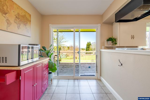 1047 Northview Ln NW, Albany, OR 97321