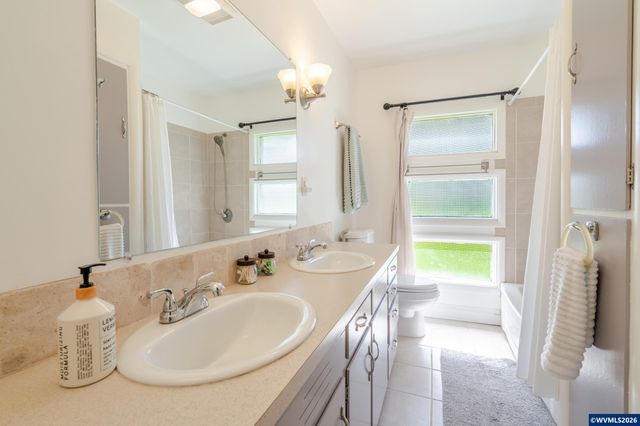 1047 Northview Ln NW, Albany, OR 97321