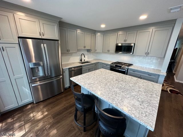 1002 Timberbrooke Drive, Bedminster Twp., NJ 07921
