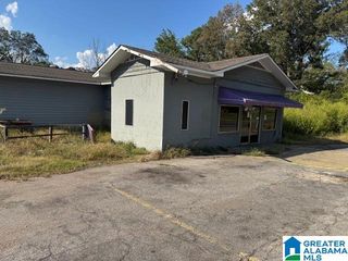 720 EASTERN VALLEY ROAD, Bessemer, AL 35020