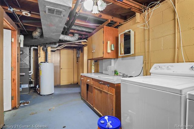 4155 Syracuse Street, Dearborn Heights, MI 48125