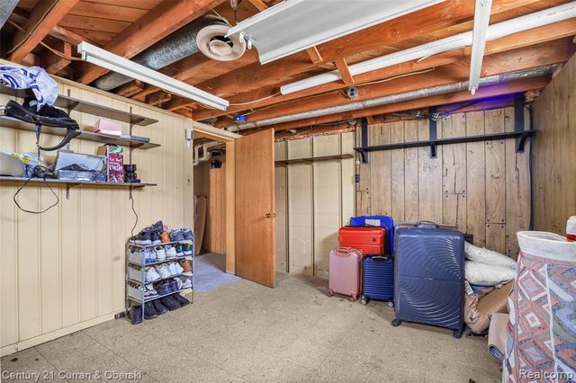 4155 Syracuse Street, Dearborn Heights, MI 48125